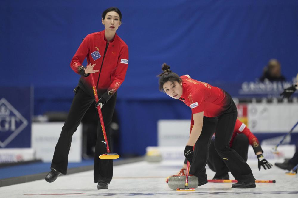 看球直播：菲戈：效力巴萨是我生涯最美好的时光；罗德里的金球实至名归.